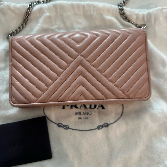 Prada Logo Plaque Quilted Purse. Small. Pink. - Picture 4 of 8